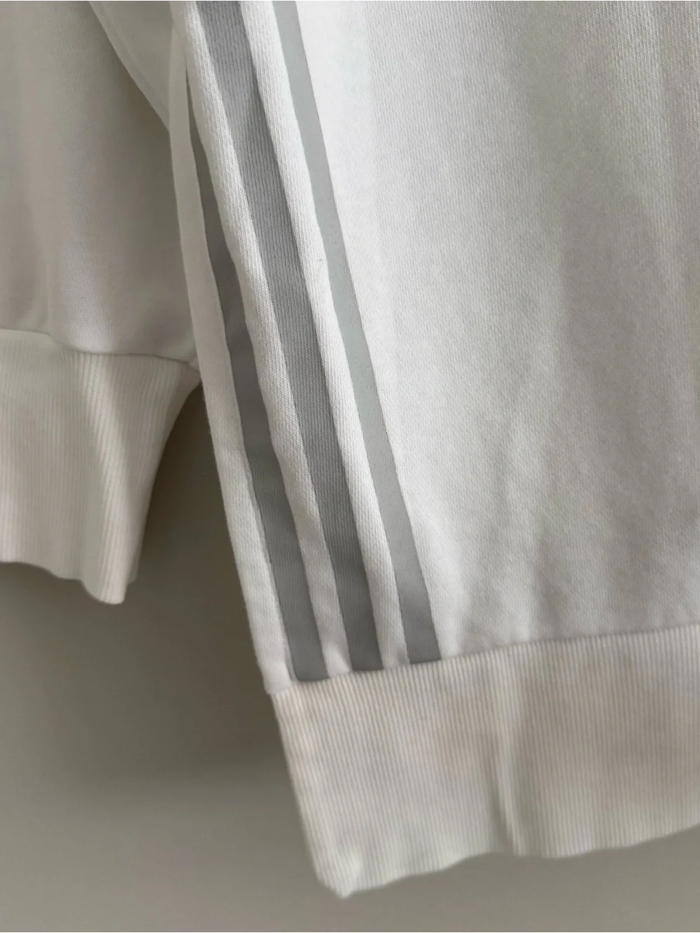 Adidas Crewneck Pullover Sweatshirt Side Split Stripe Logo White Silver Medium